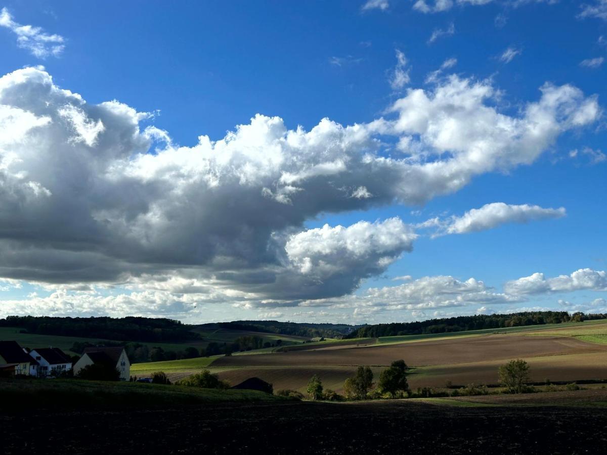 Ferienwohnung Im Usseltal - Monheimer Alb - Altmuehltal - Familie Geyer - Daiting Monheim  Buitenkant foto